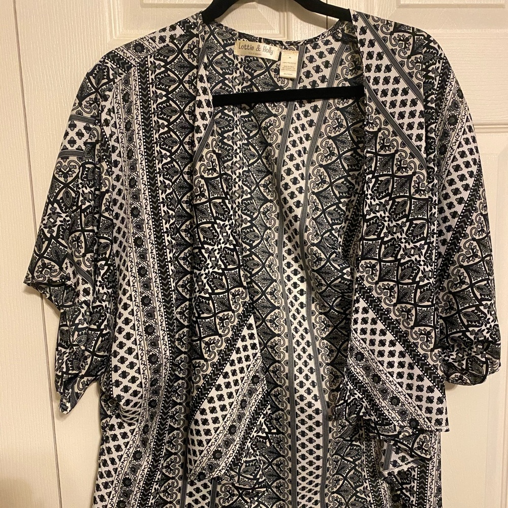 Black and white kimono
